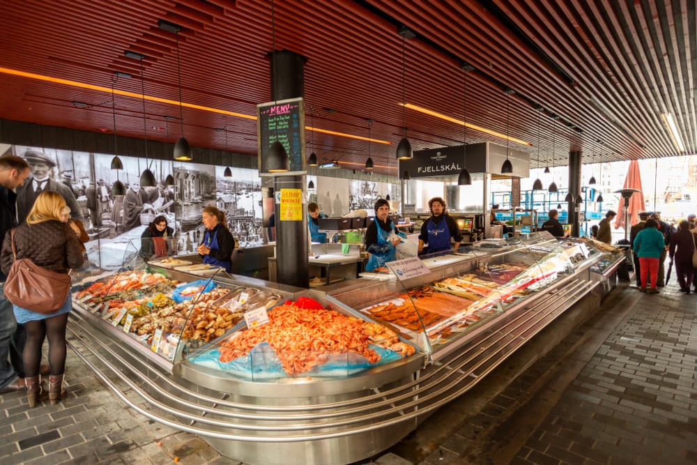 shutterstock 1145872724 fish market